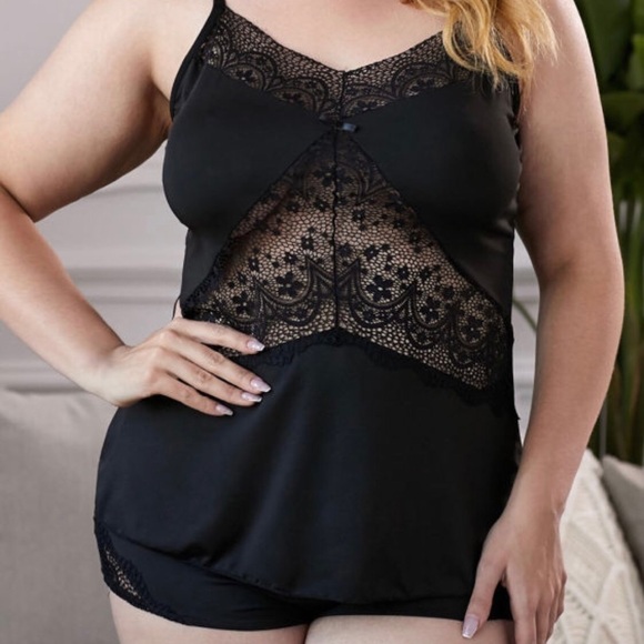 PLUS Size Black & Lace Cami Top & Shorts Lingerie set. - Picture 2 of 7